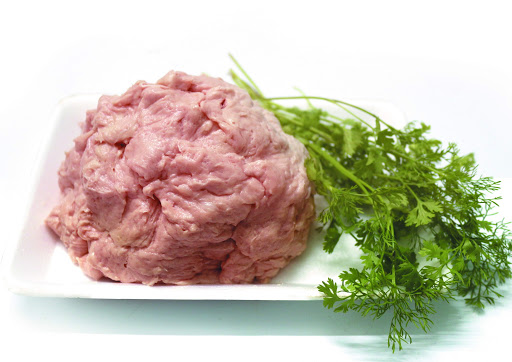 Giò Sống ( mọc sống ) - là sản phẩm được chế biến từ thịt heo, thường được dùng để làm nguyên liệu cho nhiều món ăn đa dạng. 